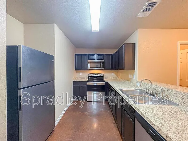 1571 Brady Way — Photo 6
