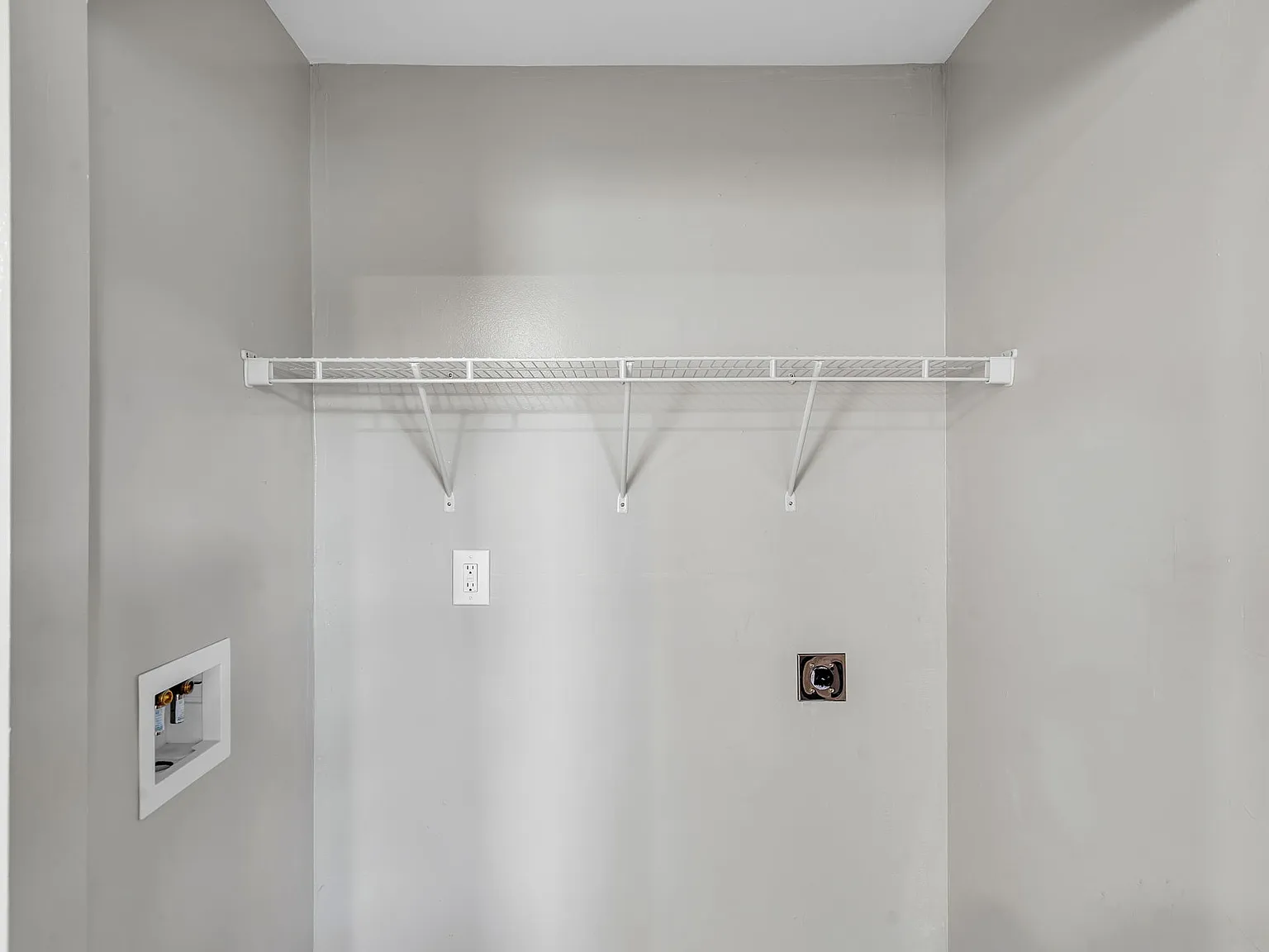 3 bed, 1.5 bath, 1110 sqft, $2,200 — Photo 4