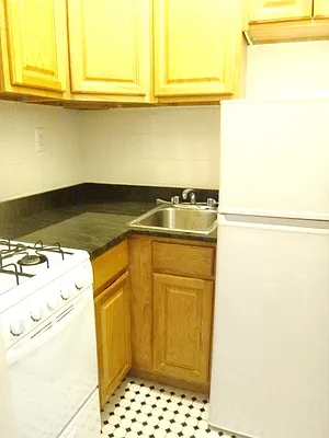 Rented by Paley Management | media 16