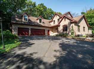 1104 Oak Hill Pl, Altoona, WI 54720