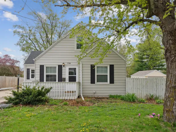 1708 Vine St, West Des Moines, IA 50265