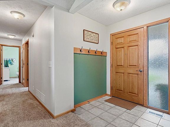 3rd image of 409 Louise Ave