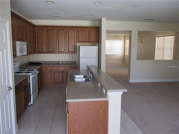 5th image of 587 First Cape Coral Dr
