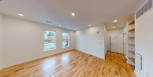 Floor plan 1521 Vine St 404