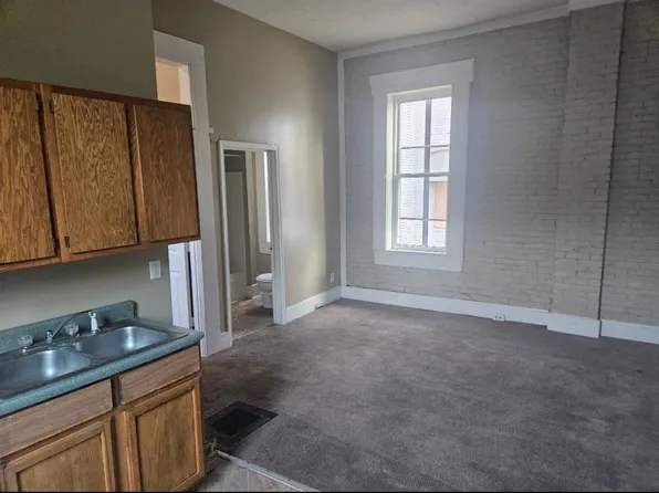930 S 1st St APT 1, Louisville, KY 40203