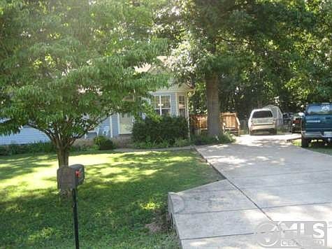 3rd image of 644 Bragg Ave
