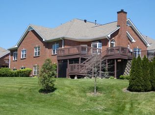8222 Saint Andrews Village Dr, Louisville, KY 40241