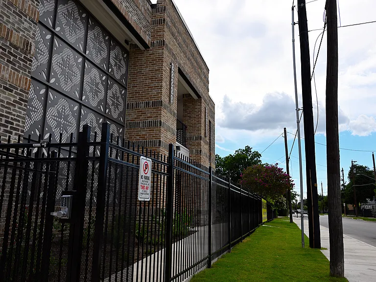 Memorial Apartments — Photo 18