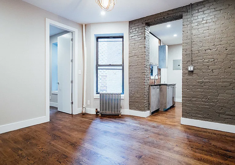 206 Scholes St #9 — Photo 10