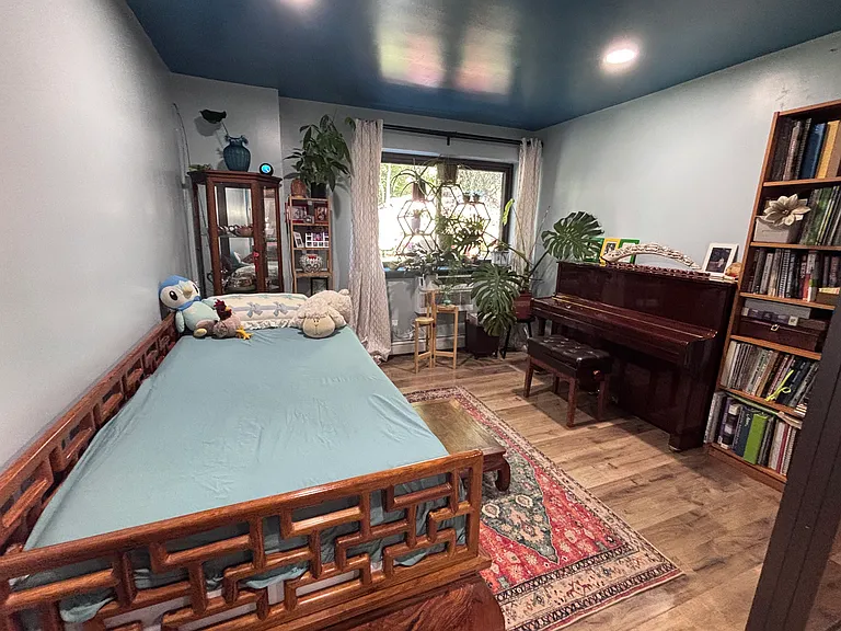 348 Central Park Ave #C16 — Photo 11