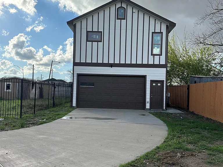 8321 Coma St — Photo 7