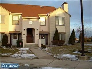 2nd image of 91 Yellowwood Ct #91