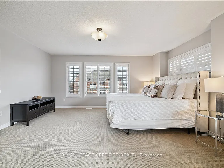2523 Highmount Cres — Photo 26