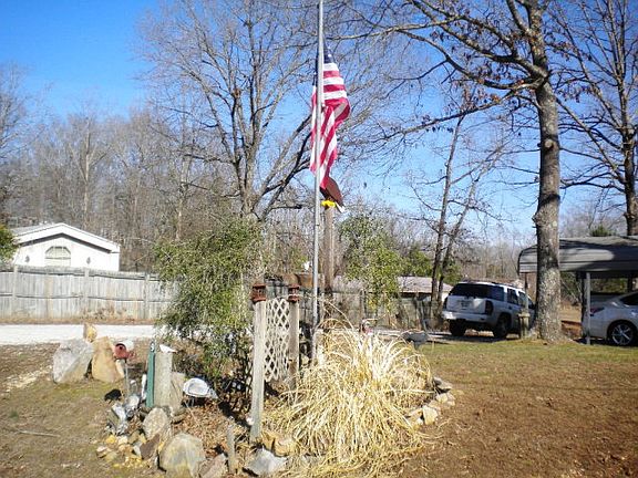 4th image of 9 Lodge Park Ln