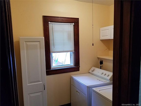 LAUNDRY ROOM ON MAIN LEVEL