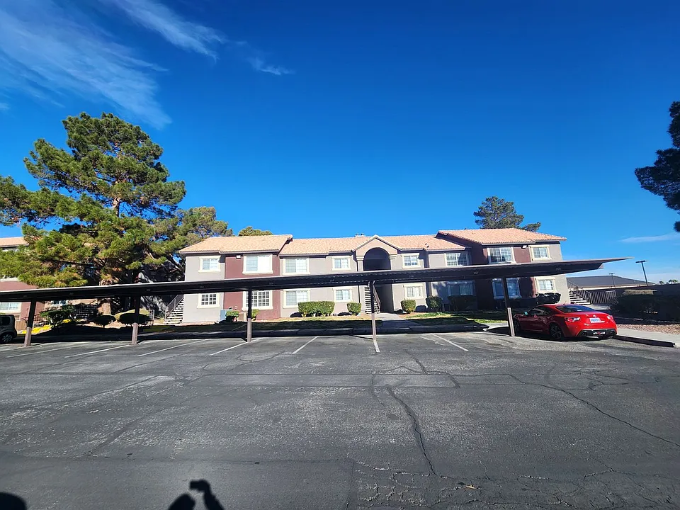 2750 S Durango Dr #1078