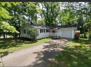 101 Henley Rd, Oak Ridge, TN 37830