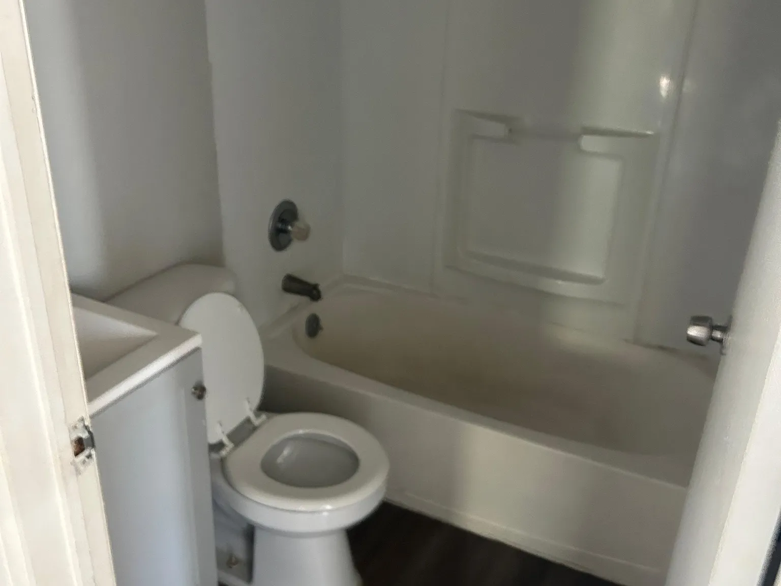 18 South Whitney Street - 2N — Photo 3