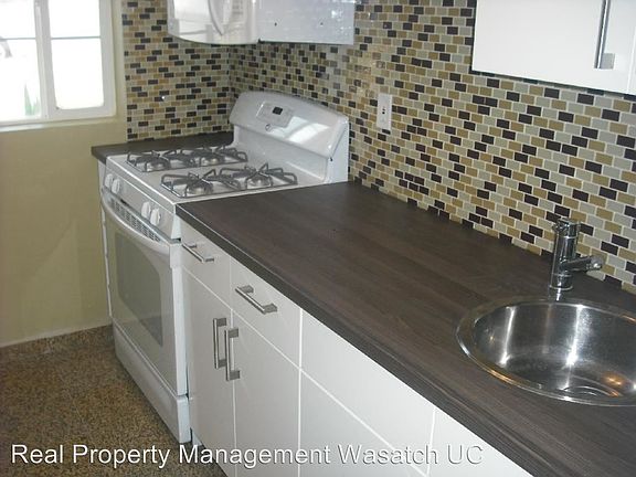 2nd image of 551 W 2450th St N