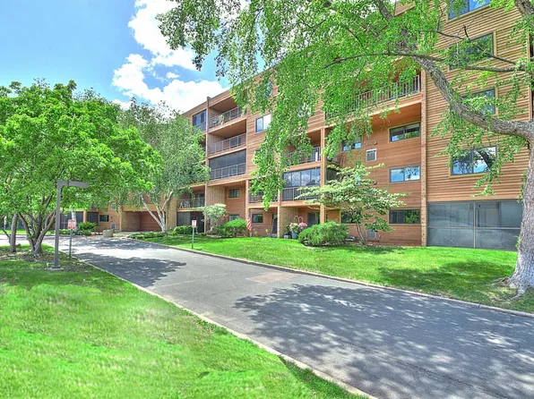 3300 Louisiana Ave S APT 424, Saint Louis Park, MN 55426