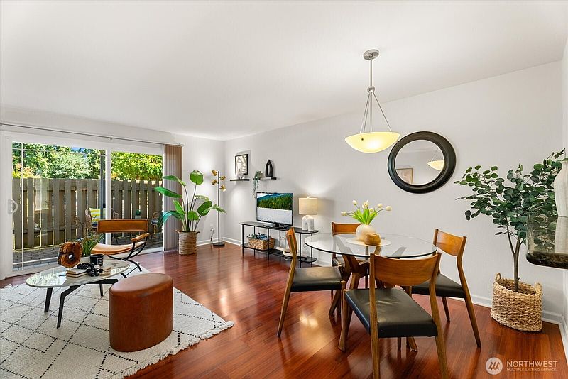 4th image of 513 142nd Avenue SE #72