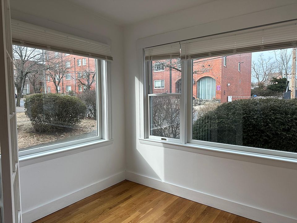 2nd image of 198 Sumner St Floor 2