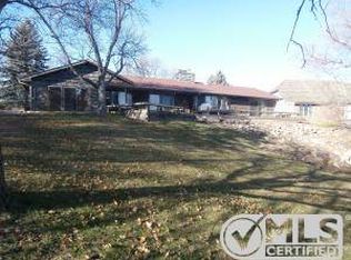 1460 Riverview Dr, Huron, SD 57350
