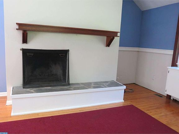 5th image of 7 Faggs Manor Ln