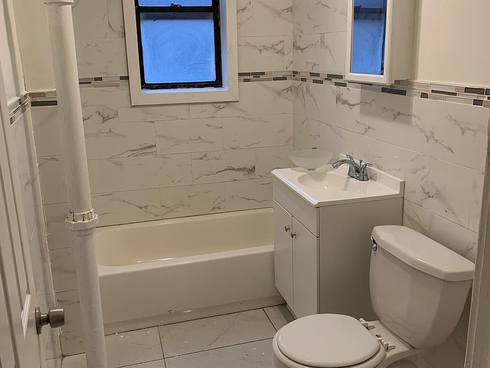 1st image of 482 Summer Ave APT 302