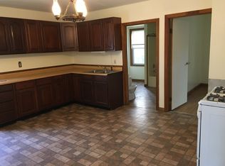 25 Goddard St #1, Fitchburg, MA 01420