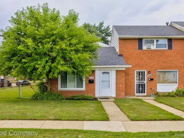20203 Abrahm St, Clinton Township, MI 48035