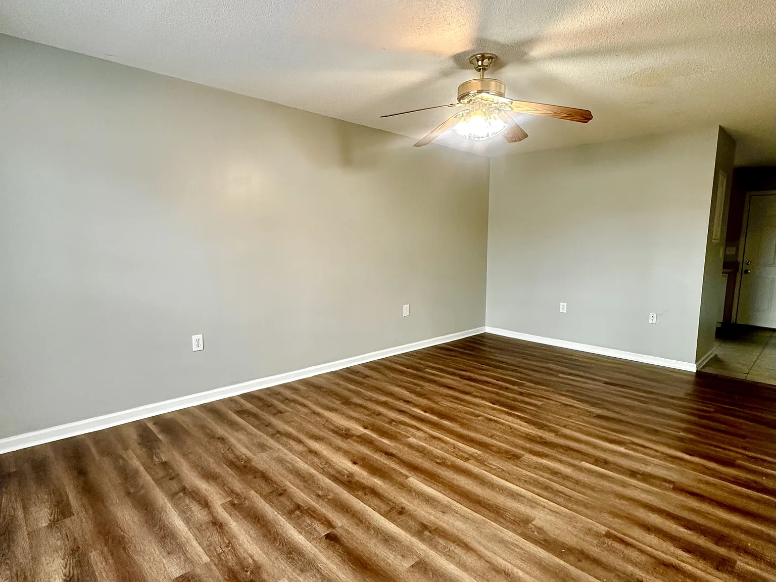 1314 Hasting Dr — Photo 3