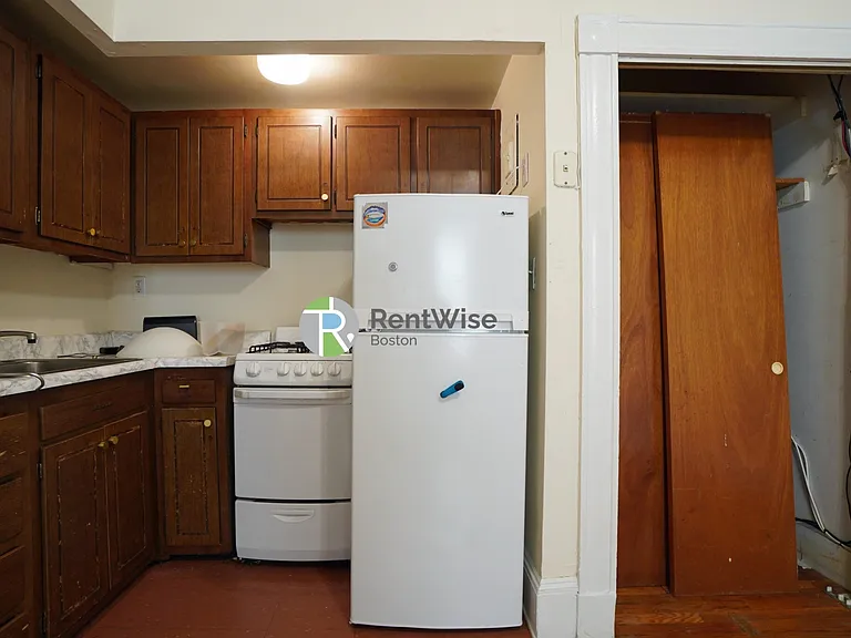 2 Ware St #109U — Photo 4