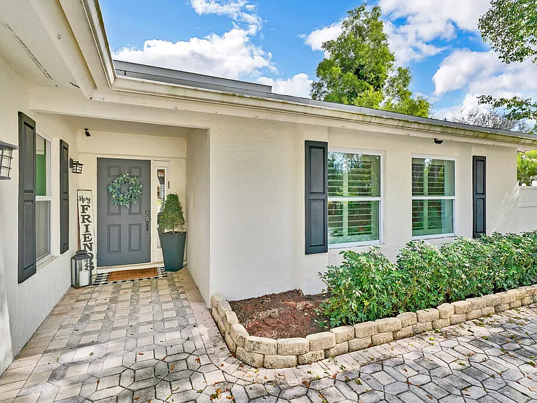 3048 NW 25th Way — Photo 4