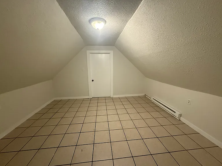 attic room 2