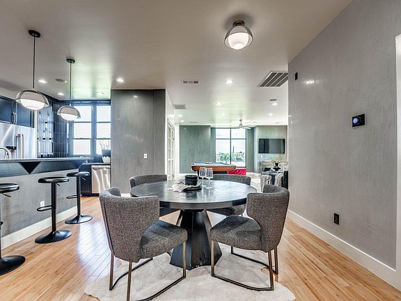 3rd image of 325 NE 4th St #5