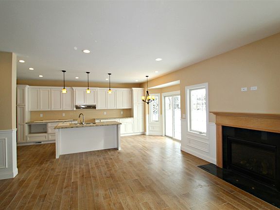 5th image of 10631 Lone Oak Cir