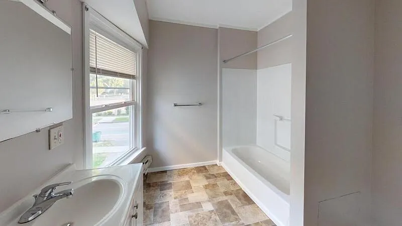 2 bed, 1.5 bath, 1032 sqft, $1,450 — Photo 2