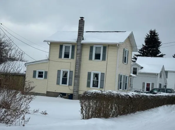 558 Oakland Dr, Warren, PA 16365