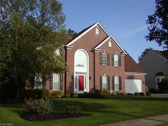 3rd image of 5183 Crown Pointe Dr