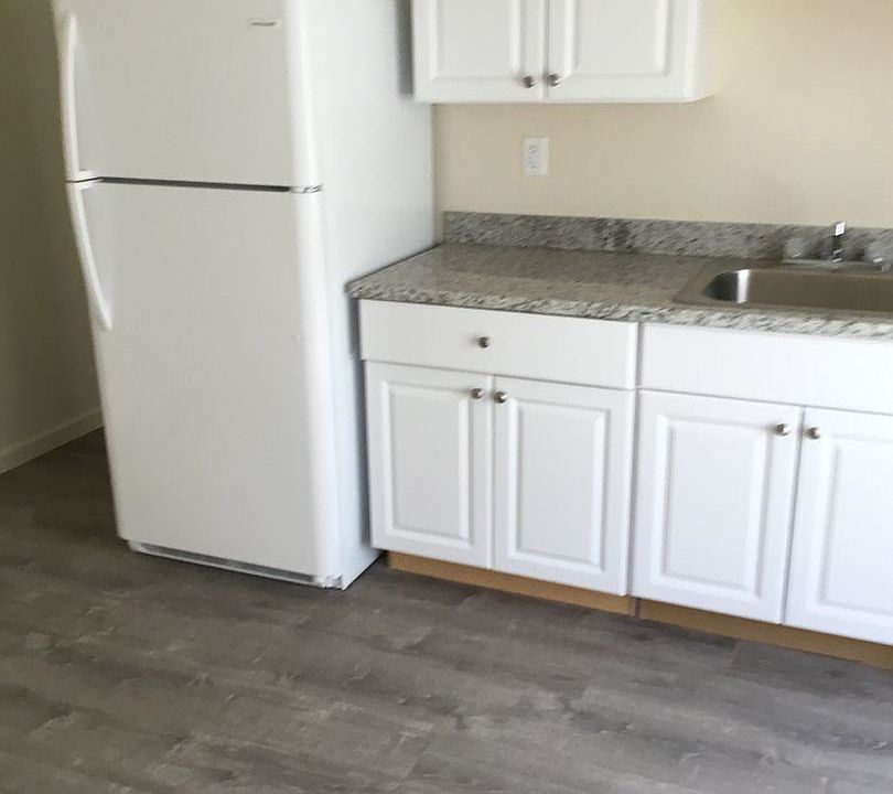 1st image of 15370 SE Stark St #8697264