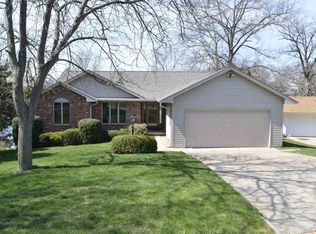 10212 W Lake Camelot Dr, Mapleton, IL 61547
