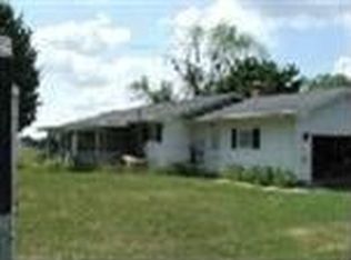 1521 Glenn Dorr Ct, Hillsdale, MI 49242