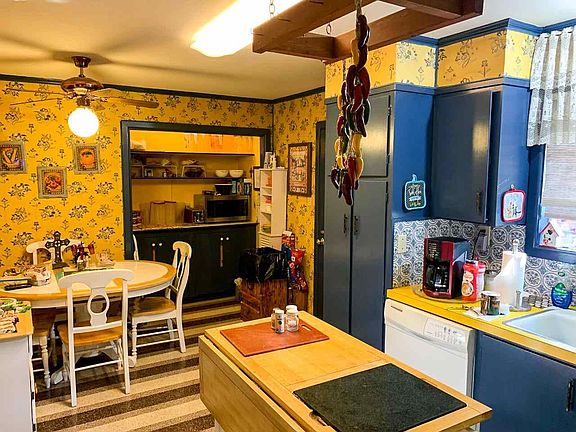 4th image of 14 Meadow Ln
