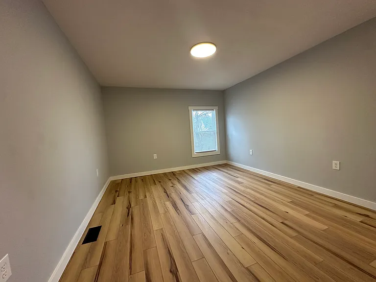 128 Caroline Ave #2 — Photo 34