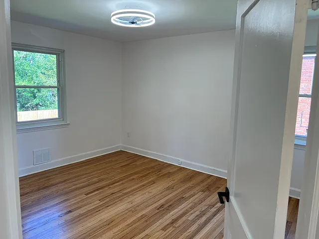 4 bed, 1080 sqft, $2,900 — Photo 4