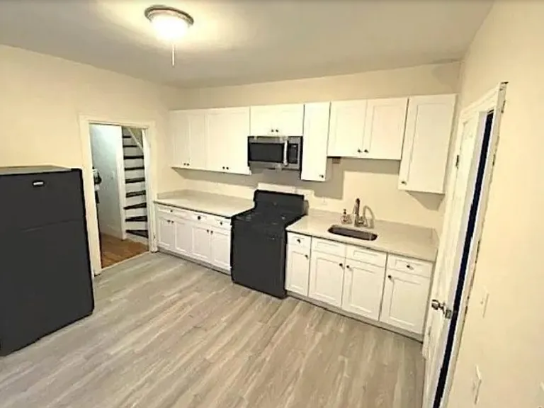 371 Prospect St #1 — Photo 2