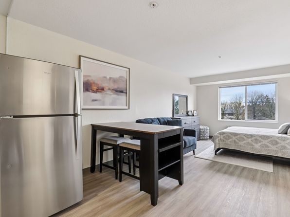 2752 NE Hogan Dr #123