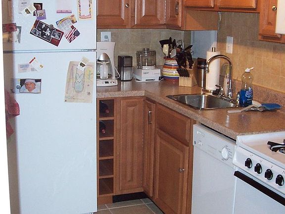 2nd image of 4600 S Four Mile Run Dr APT 931