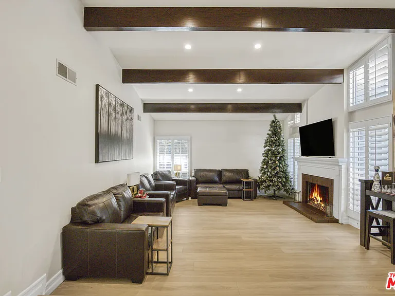 3970 Ellenita Ave — Photo 6